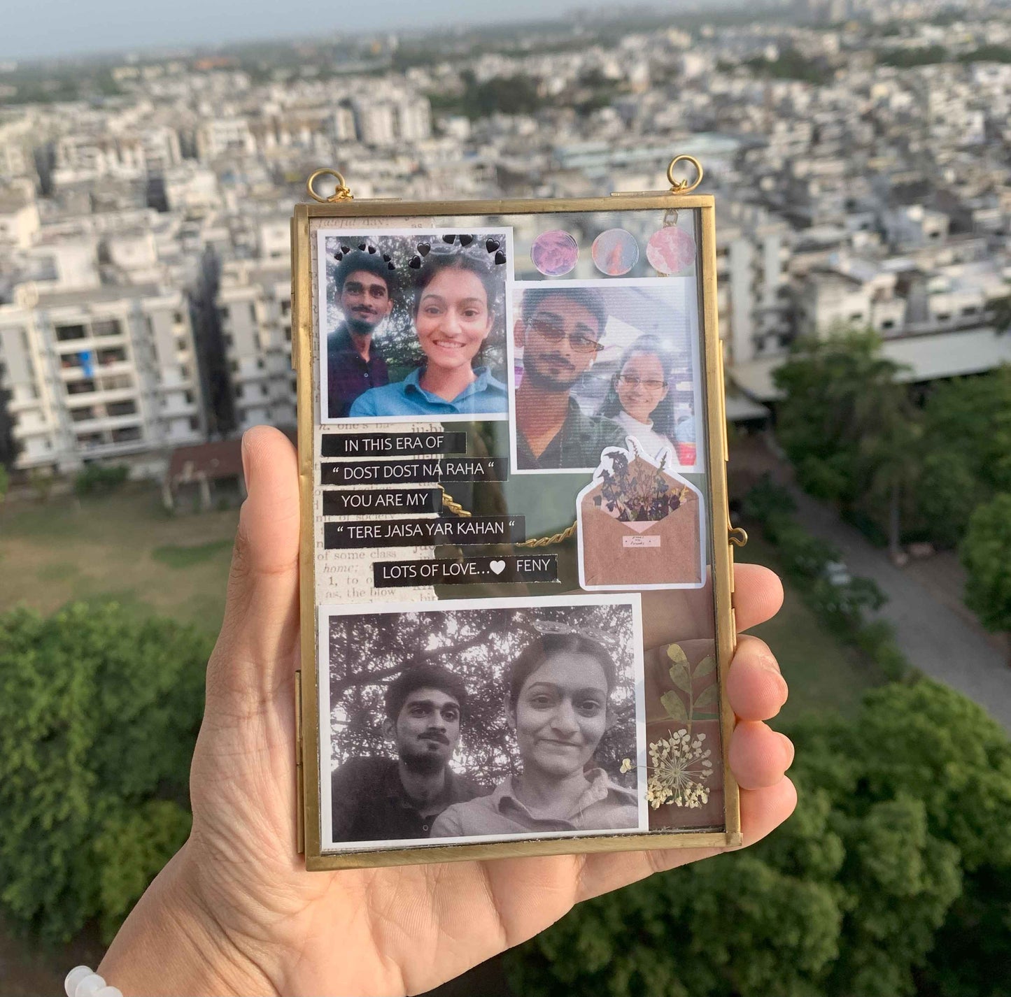 Friends Forever, Ends Never Frame